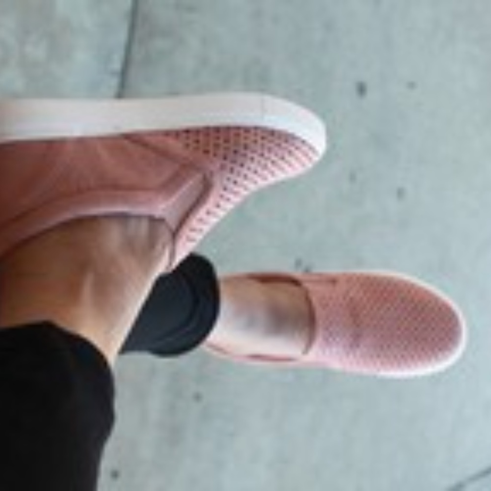 🌺Women's Blush Suede Sneakers🌺 - Picture 3 of 8